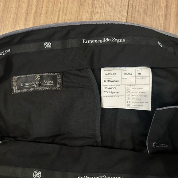 Ermenegildo Zegna Mens Gray Wool
Silk 2 Piece Suit Size 54x38 - Picture 4 of 13